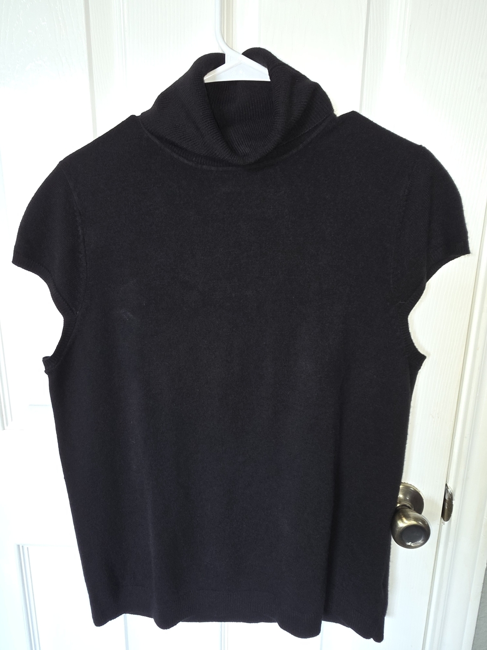 Classic Black Sleeveless Turtleneck Sweater - Womens